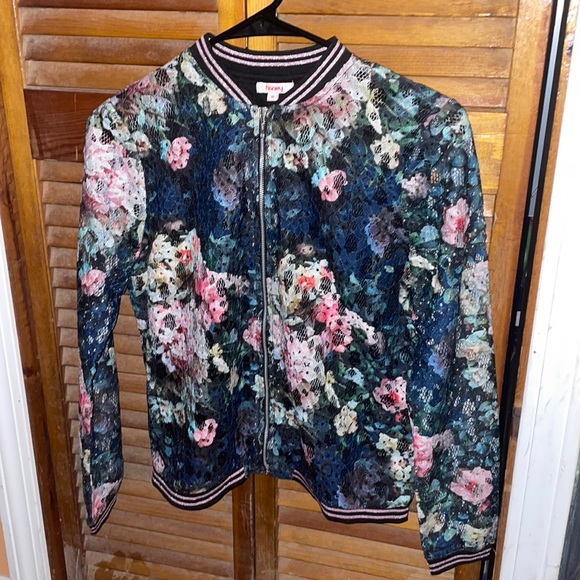 Floral net jacket - Picture 1 of 3